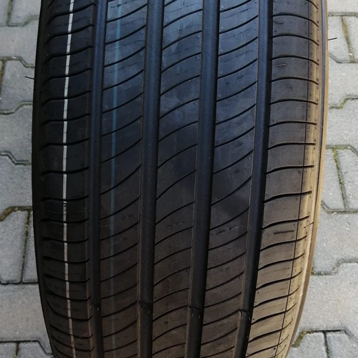 Gumi – Michelin – 235/50R20 – GMI1637240