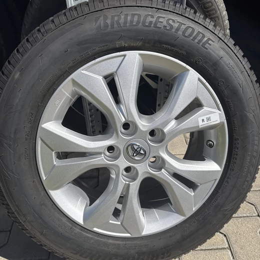 Kerék készlet – Bridegestone – 205/65R16 – TMEWA0D031DYKA – könnyűfém – yaris cross