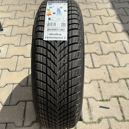 Kerék készlet – Goodyear – 185/65R15 – TMEWA0D144XY – könnyűfém – Yaris