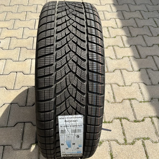 Kerék készlet – Goodyear – 225/50R19 – TMEWA10102XY – könnyűfém – CHR